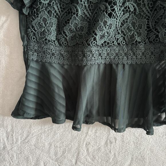 High Neck Lace Top Victorian Whimsigoth Dark Fairy Size L Green Keyhole Peplum - Picture 5 of 8